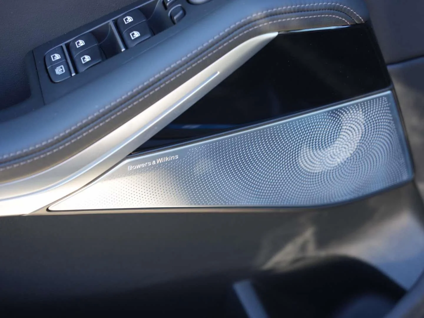 New 2026 Black Sapphire Metallic BMW ALPINA XB7 image 14