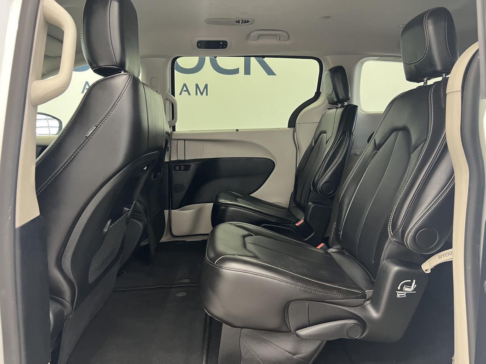 2024 Chrysler Pacifica Touring L - Photo 22