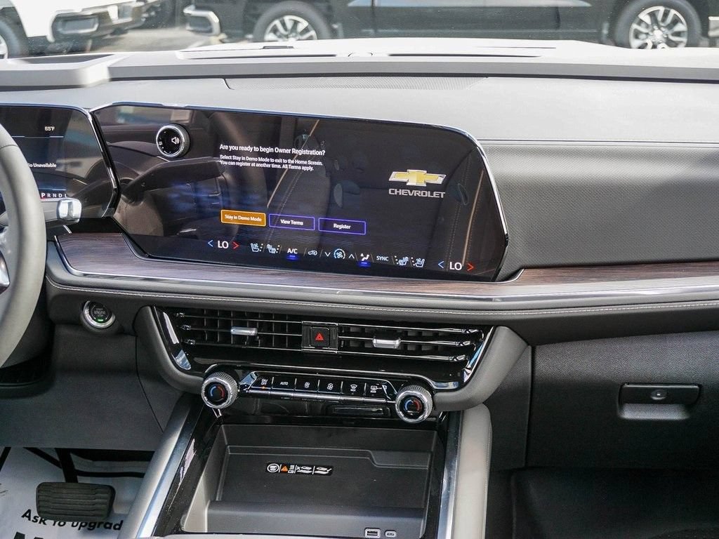 2026 Chevrolet Suburban Premier - Photo 15
