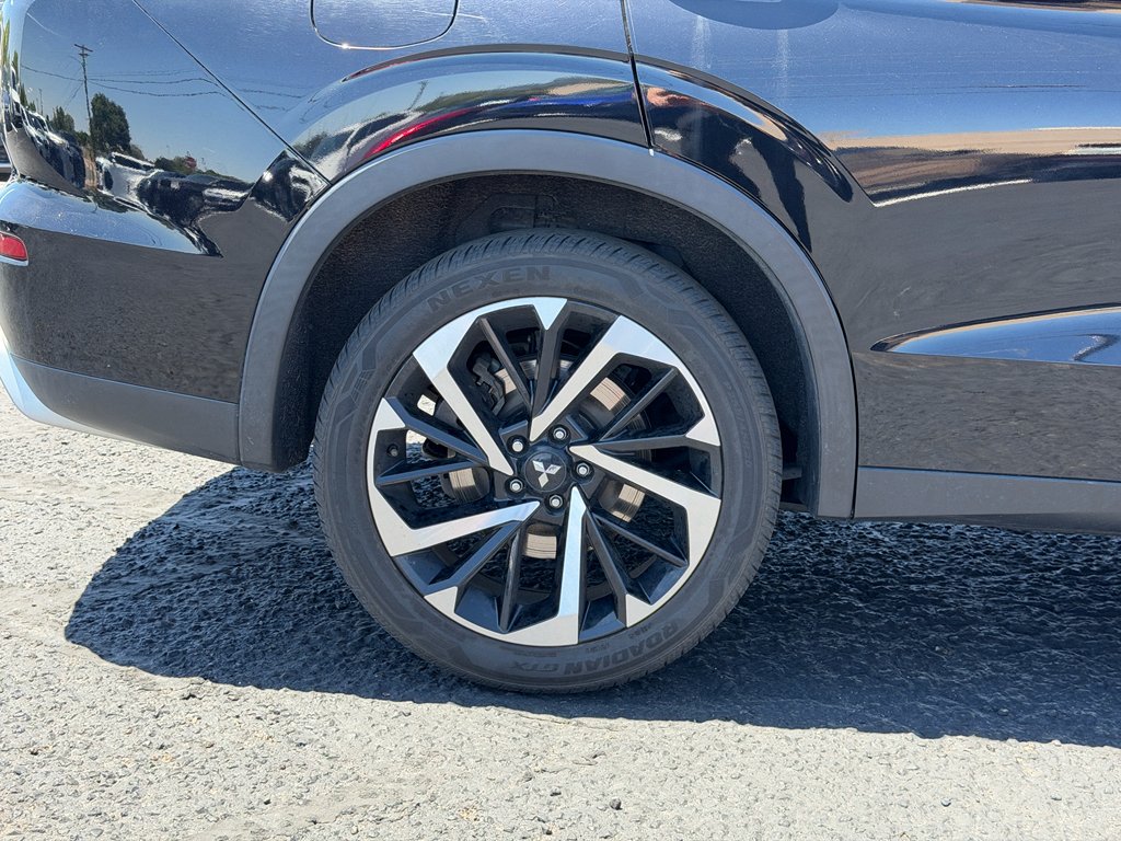 Used 2022 Black Mitsubishi Black Edition image 7