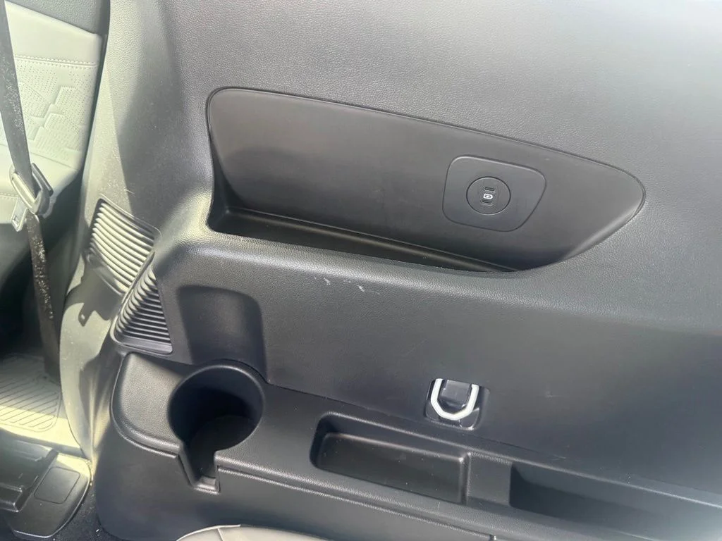 Used 2025 White Ford Platinum image 40