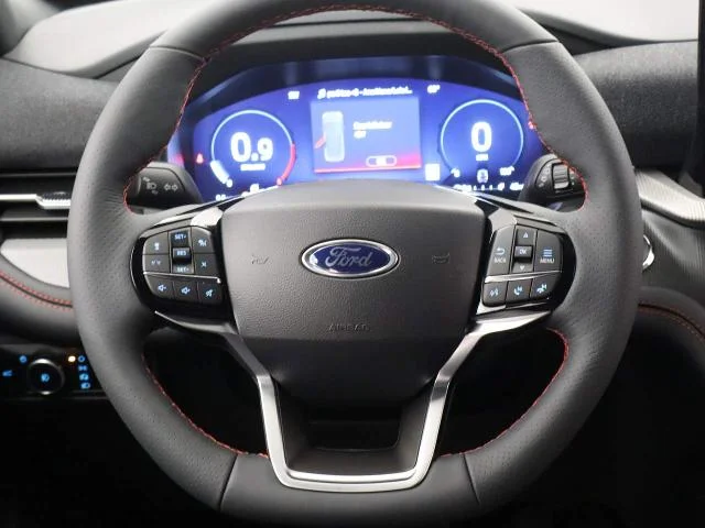 New 2027 Agate Black Metallic Ford ST-Line image 33