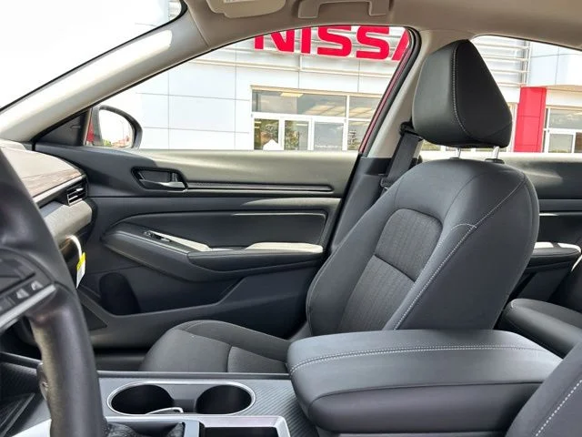 New 2026 Scarlet Nissan 2.5 SV image 27