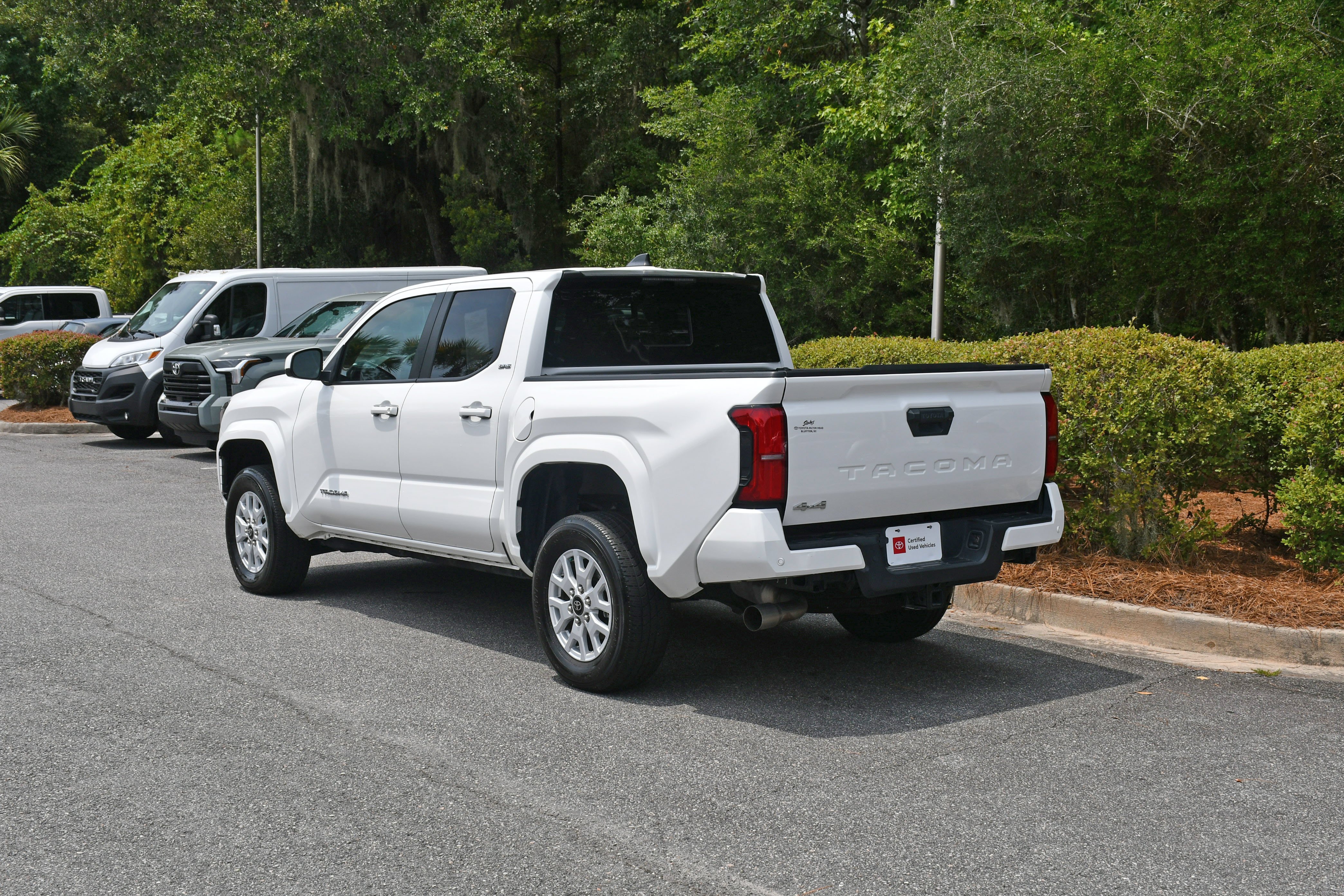 Used 2024 White Toyota SR5 image 3