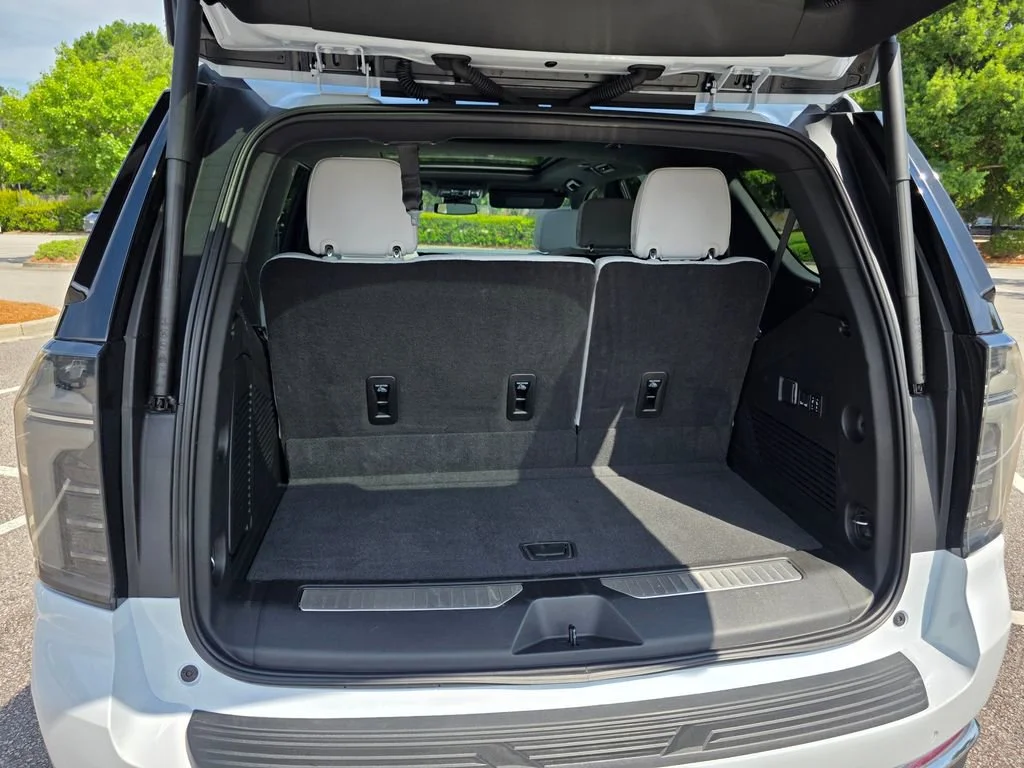 Used 2026 Polar White Tricoat Chevrolet Premier image 34