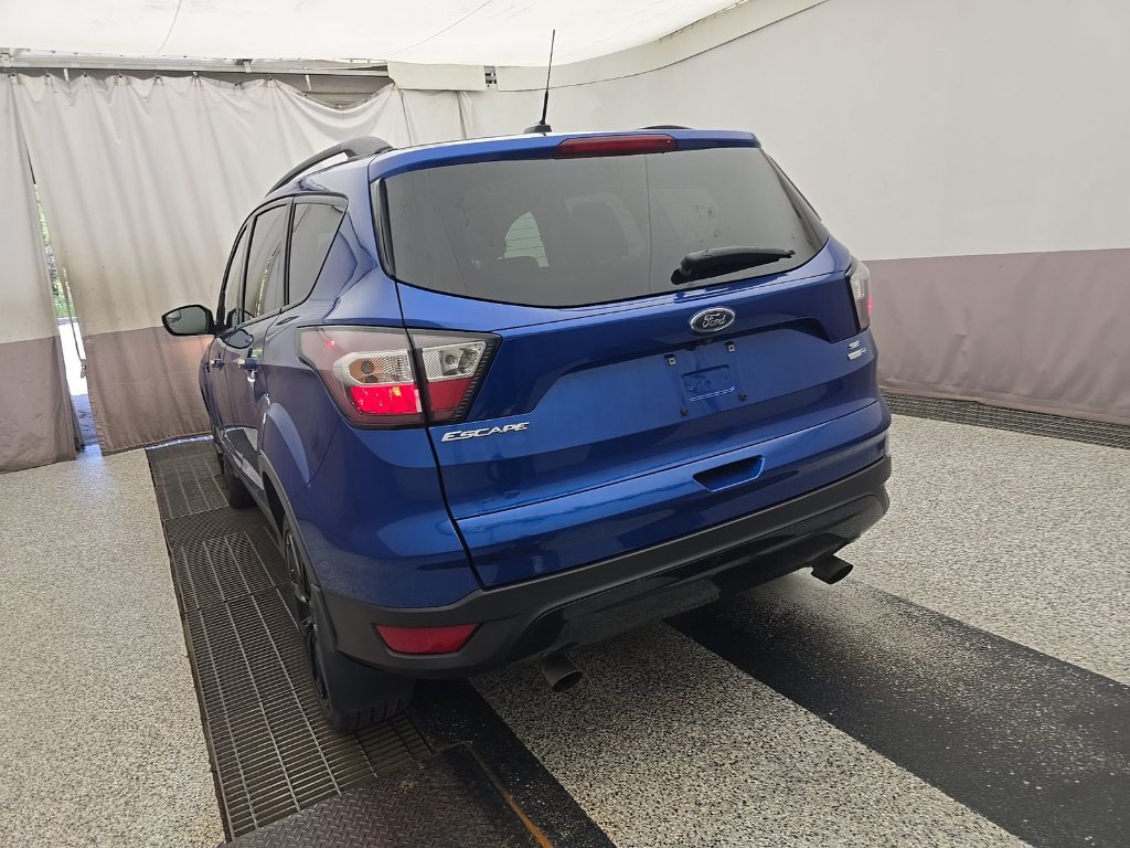Used 2018 Blue Lightning Ford SE image 4