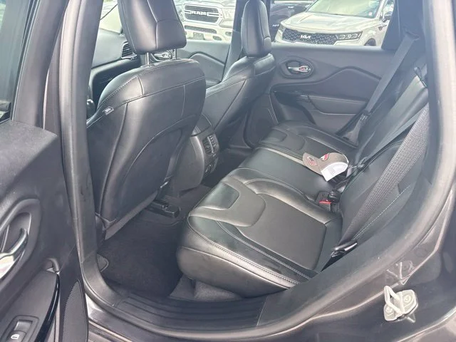 Used 2023 Gray Jeep Altitude image 6