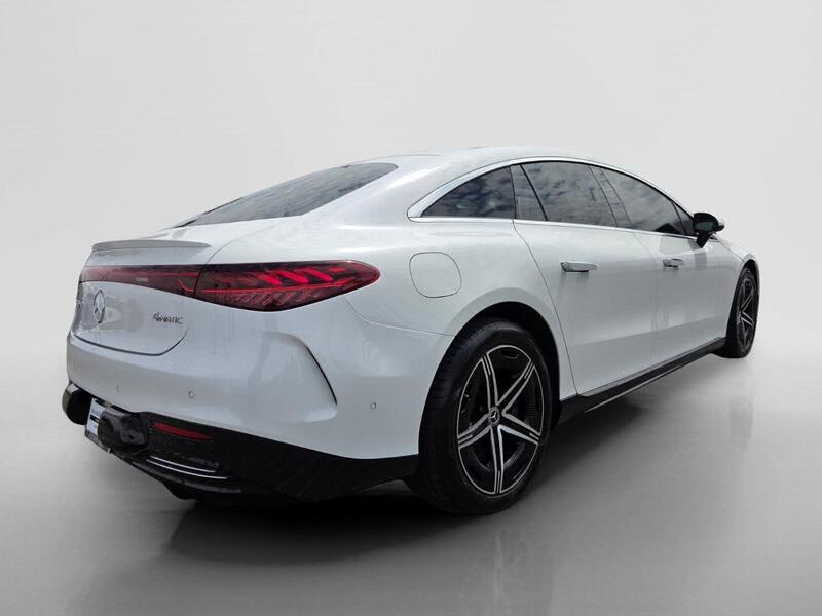 Certified Used 2024 MANUFAKTUR Moonlight White Metallic Mercedes-Benz EQS 580 image 5