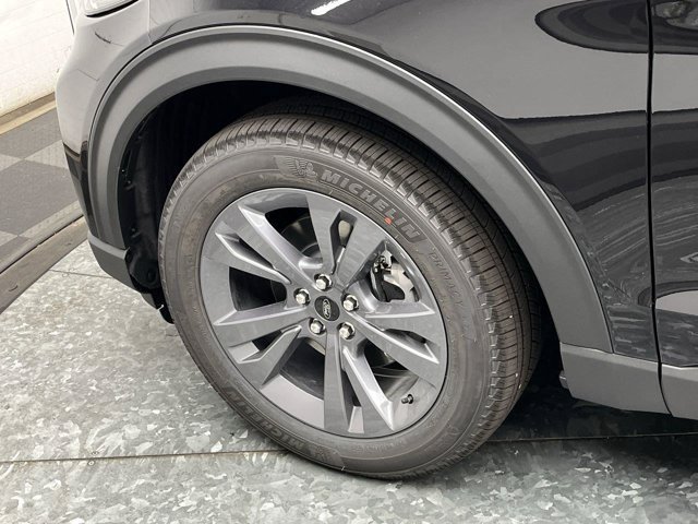 Used 2026 Agate Black Metallic Ford Active with 100A Pkg image 35