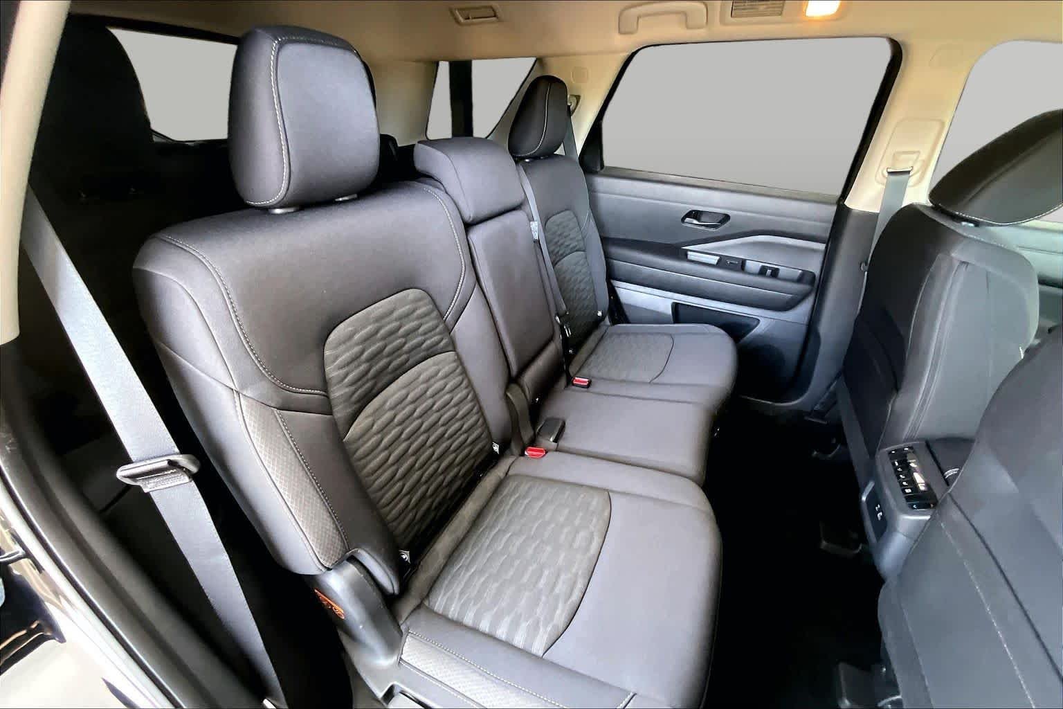 Used 2025 Super Black Nissan SV image 20