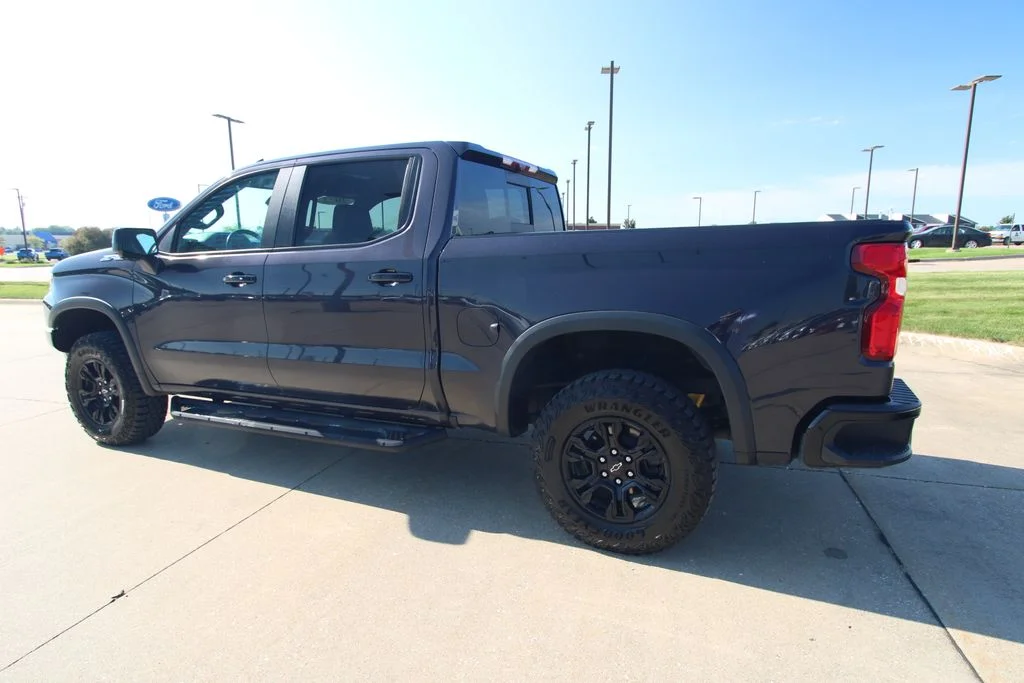 Used 2022 Dark Ash Metallic Chevrolet ZR2 image 20