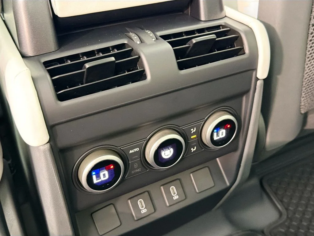 New 2026 Carpathian Grey Land Rover X-Dynamic SE image 27