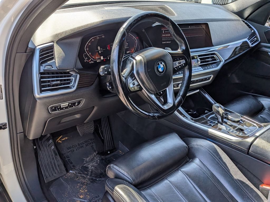 Used 2019 White BMW xDrive40i image 8