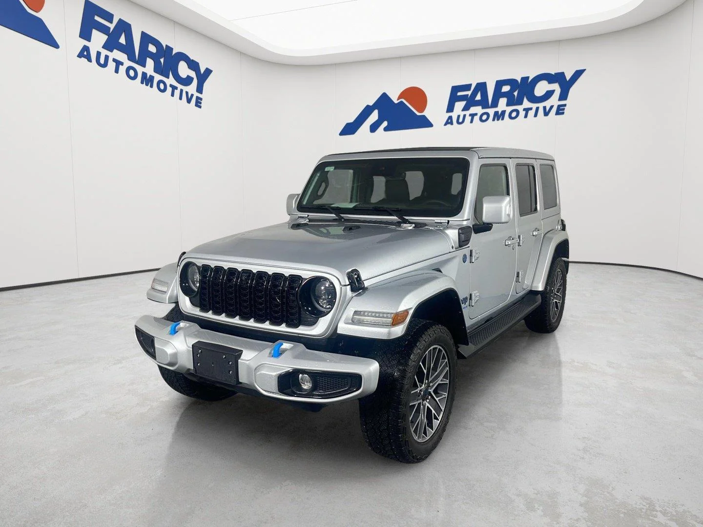Used 2024 Silver Zynith Clearcoat Jeep High Altitude image 2