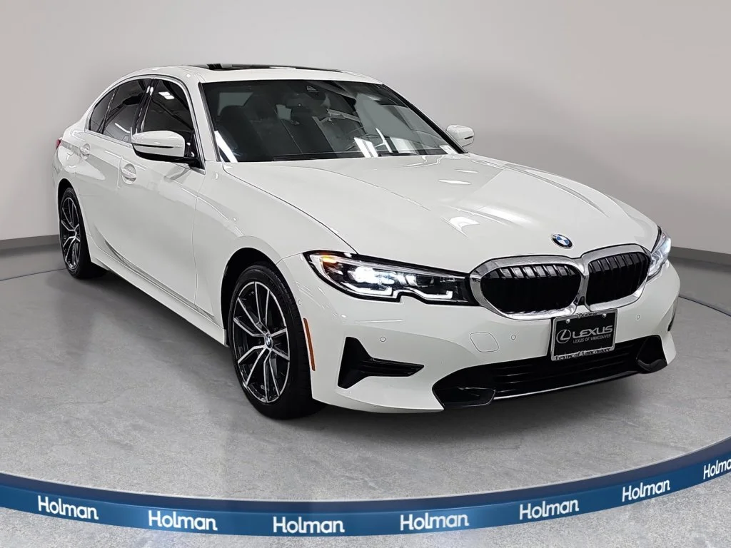 Used 2020 White BMW 330i xDrive image 4