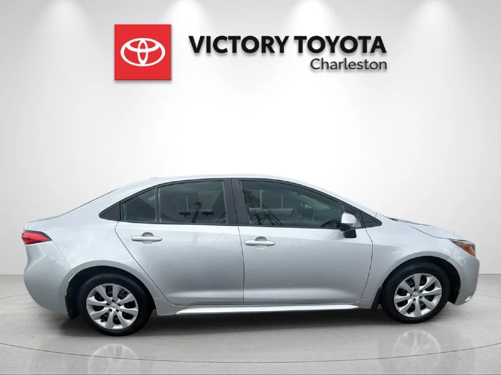 Used 2021 Silver Toyota LE image 6