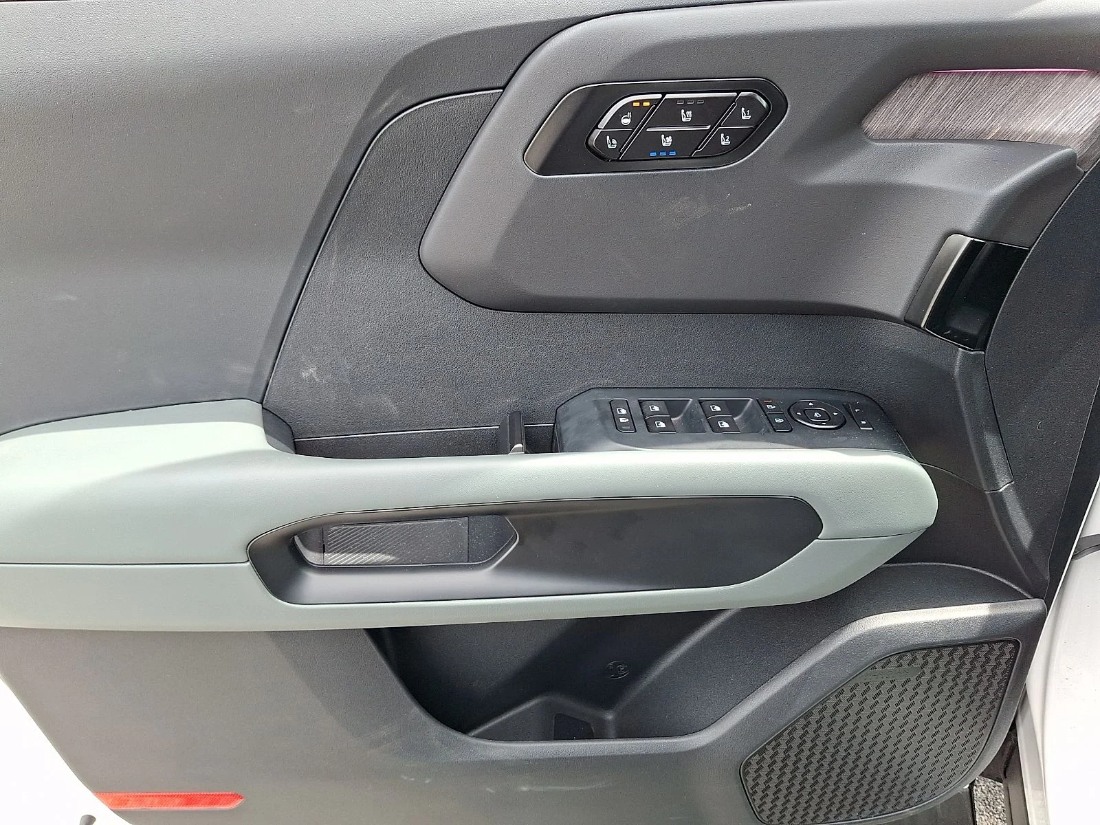 New 2027 White Kia X-Line SX-Prestige image 14