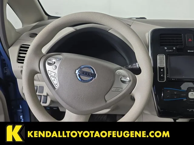Used 2011 Blue Nissan SL image 10