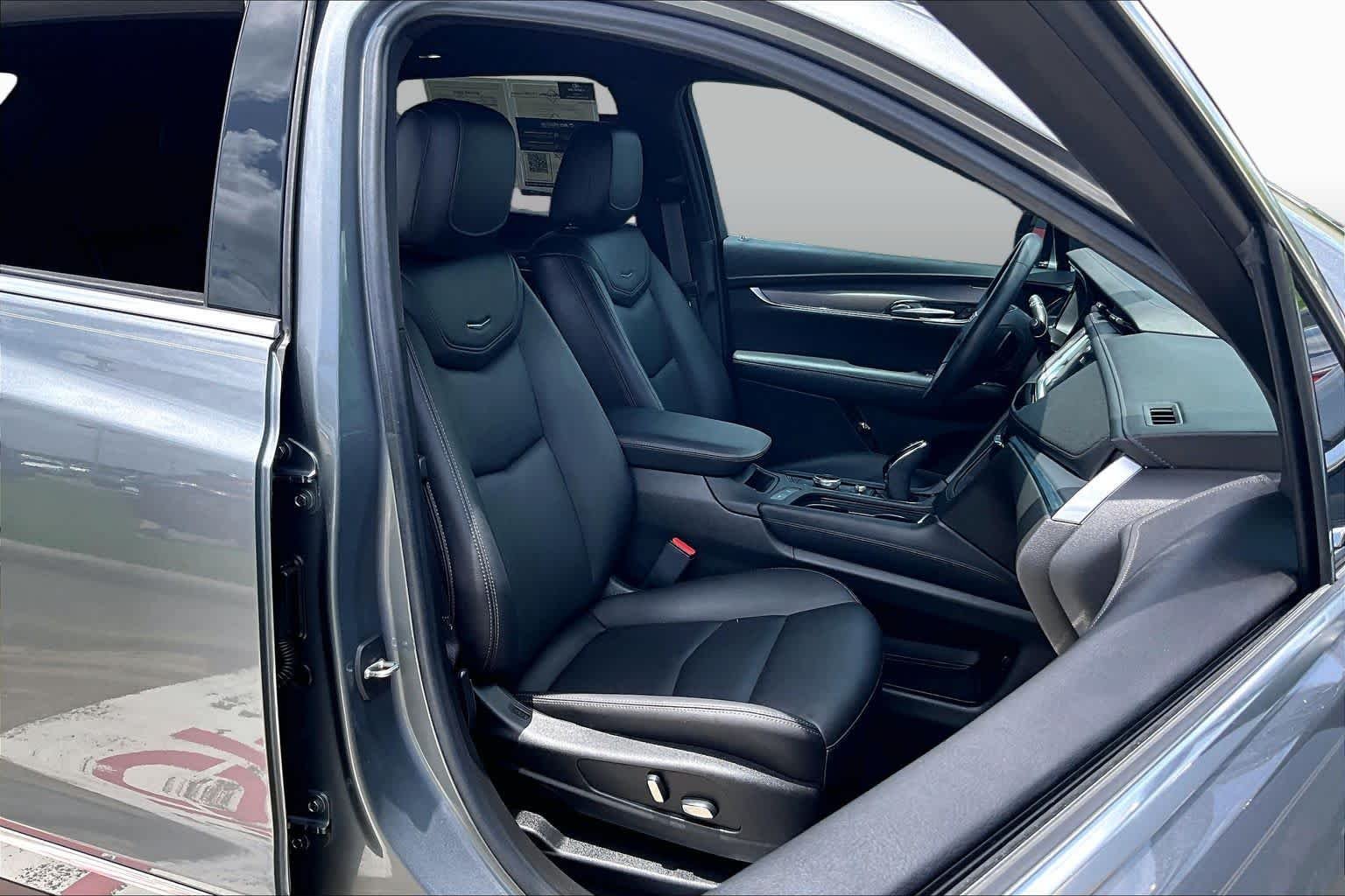 Used 2021 Satin Steel Metallic Cadillac FWD Luxury image 9