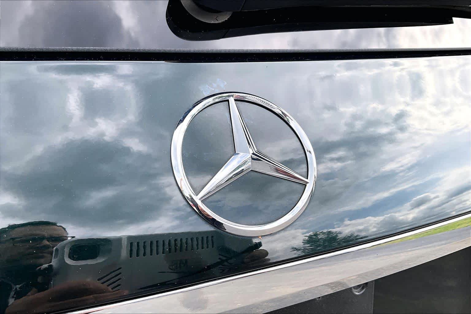 Certified Used 2022 Emerald Green Metallic Mercedes-Benz GLE 350 image 31