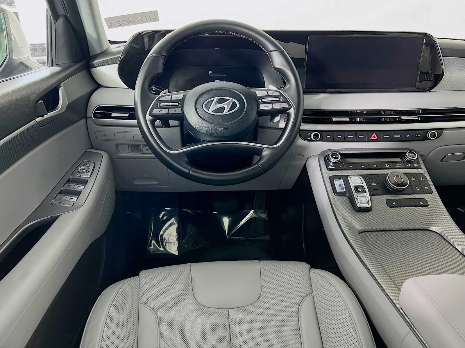 Used 2024 Typhoon Silver Hyundai SEL 7P image 23
