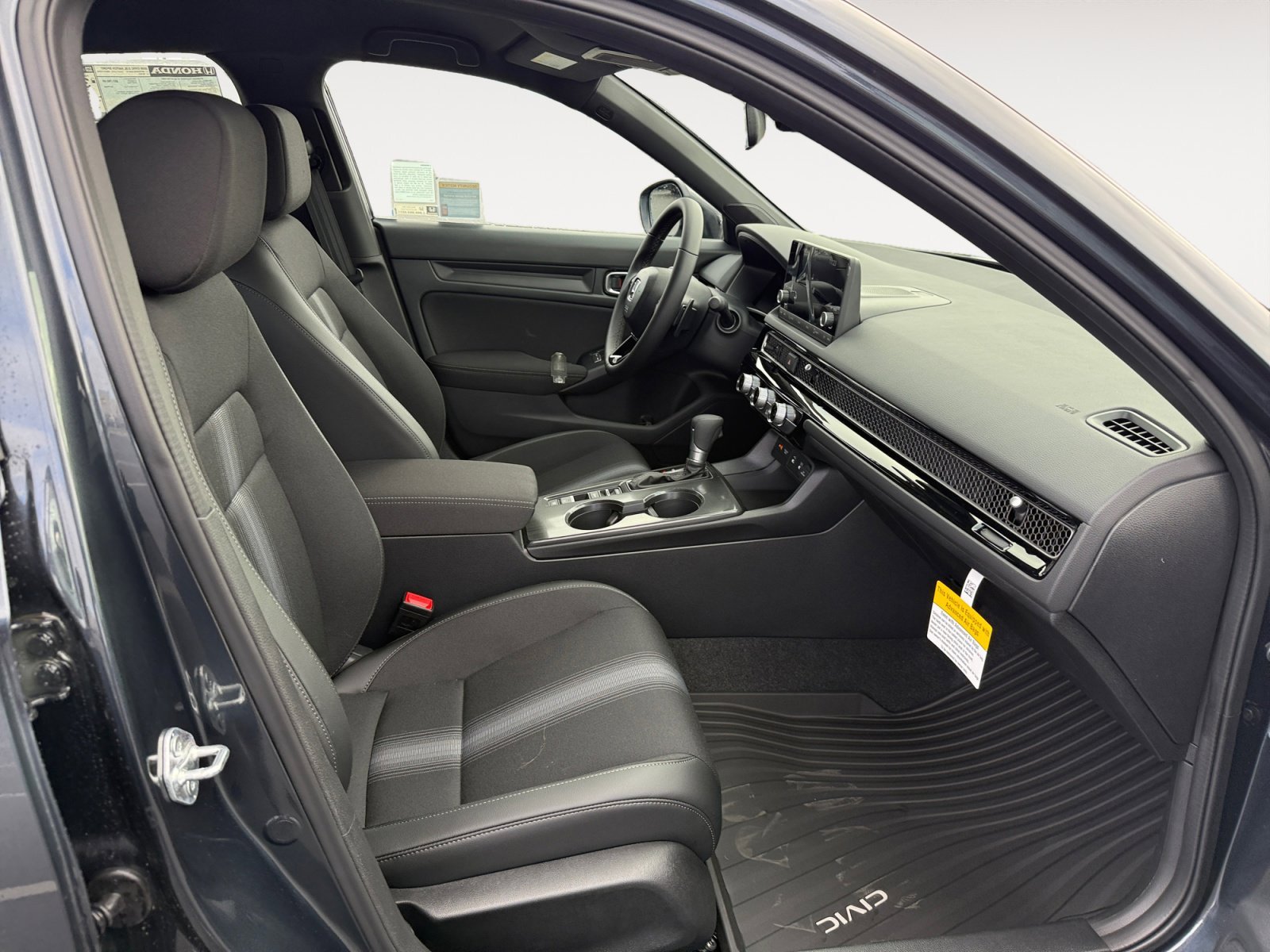 2026 Honda Civic Hatchback Sport - Photo 19