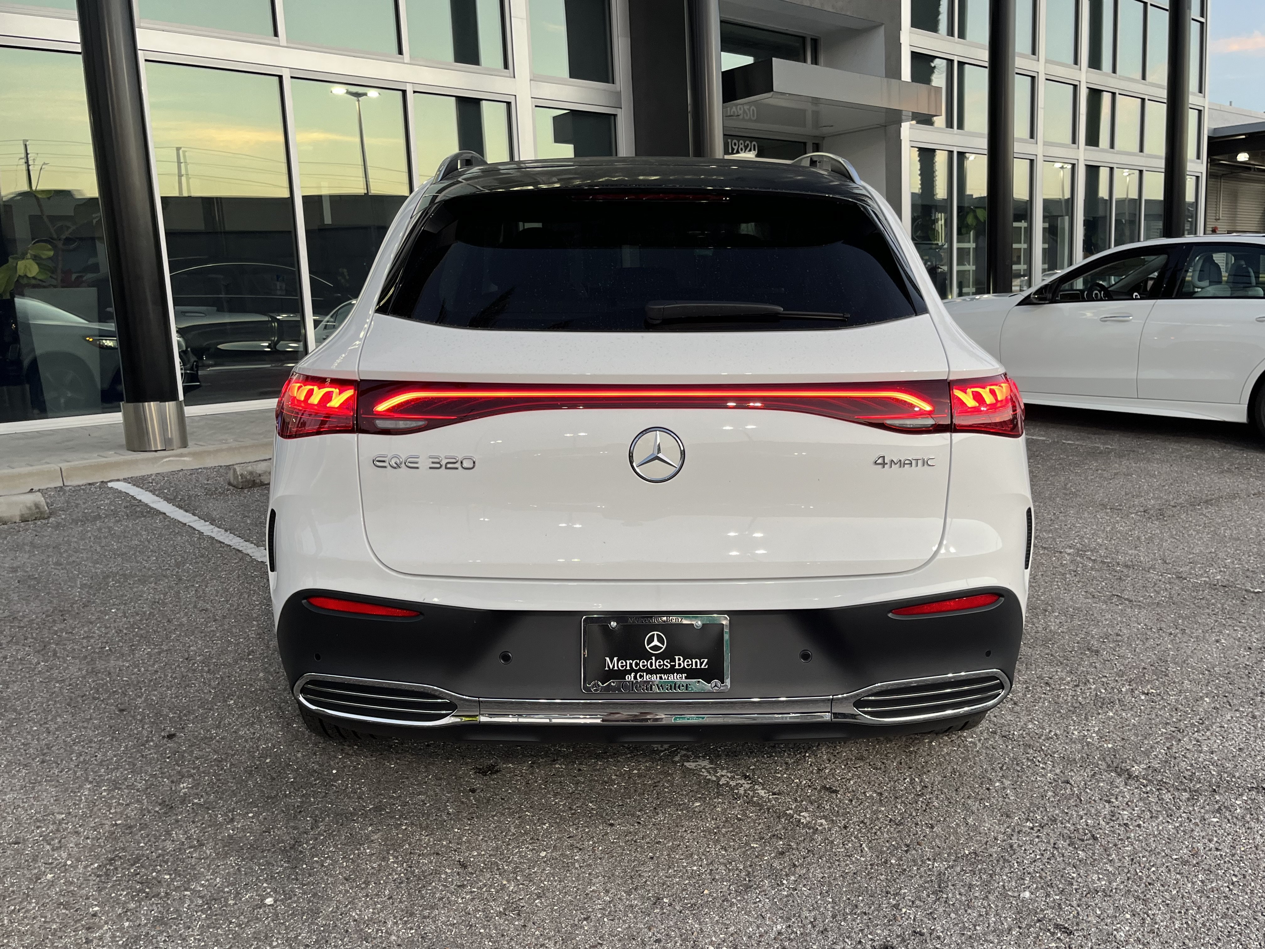 New 2026 POLAR WHITE Mercedes-Benz EQE 320 image 5