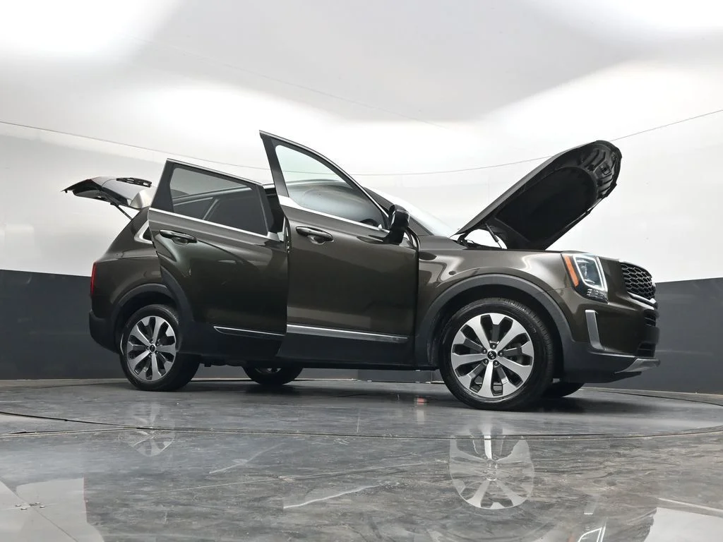 Used 2021 Green Kia S image 53