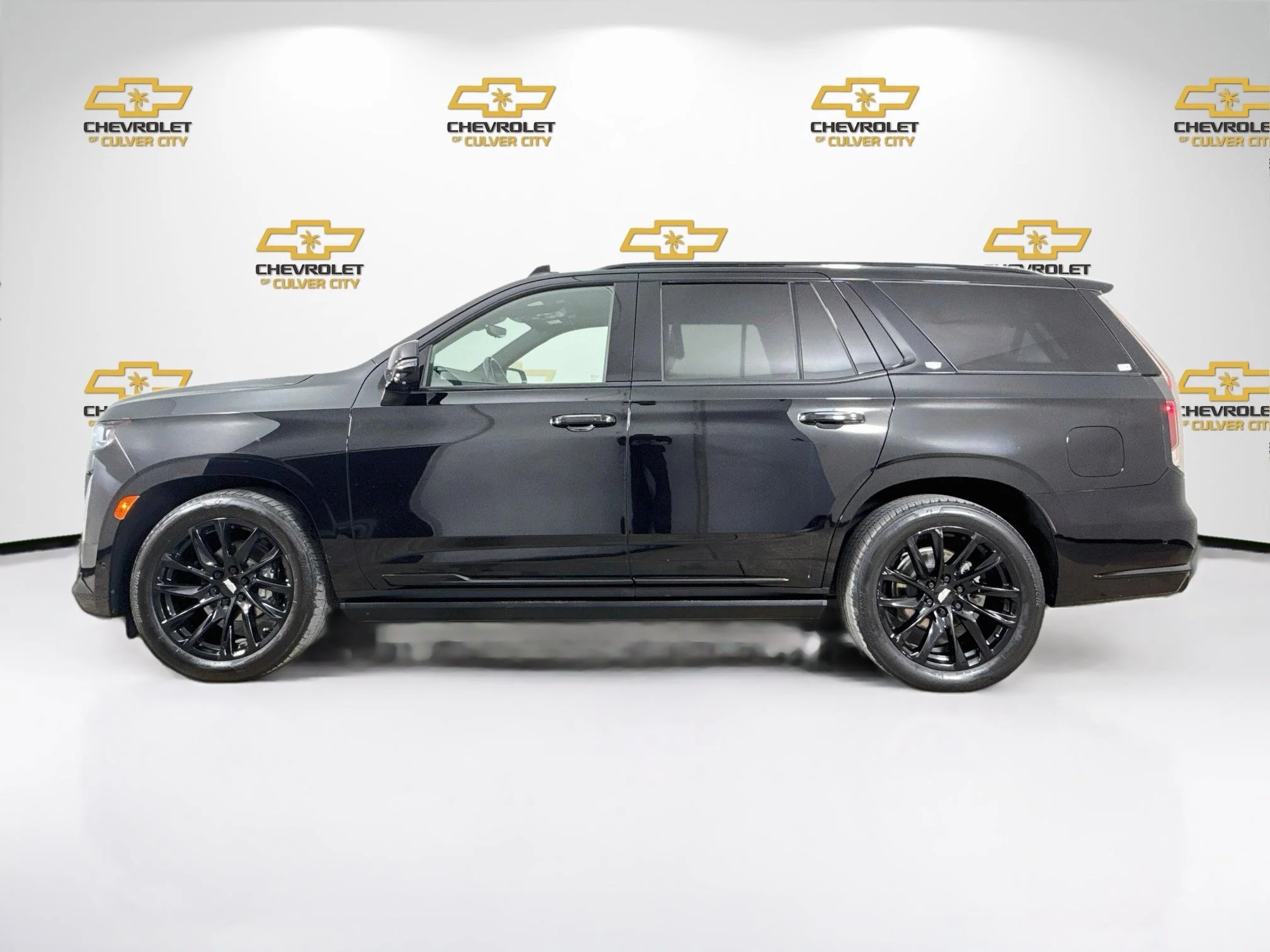 Used 2022 Black Raven Cadillac Sport image 5