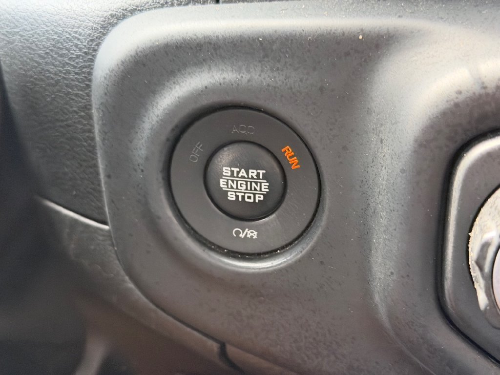 Used 2018 Yellow Jeep Unlimited Sport S image 23