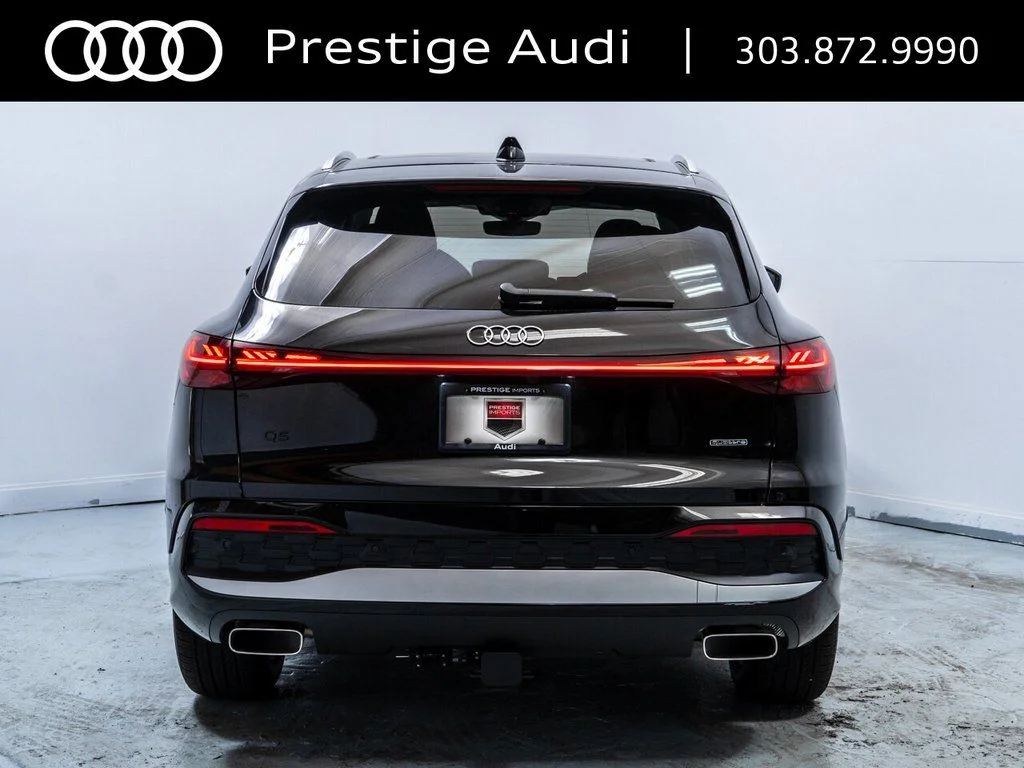 Used 2025 Mythos Black Metallic Audi 2.0T Prestige image 7
