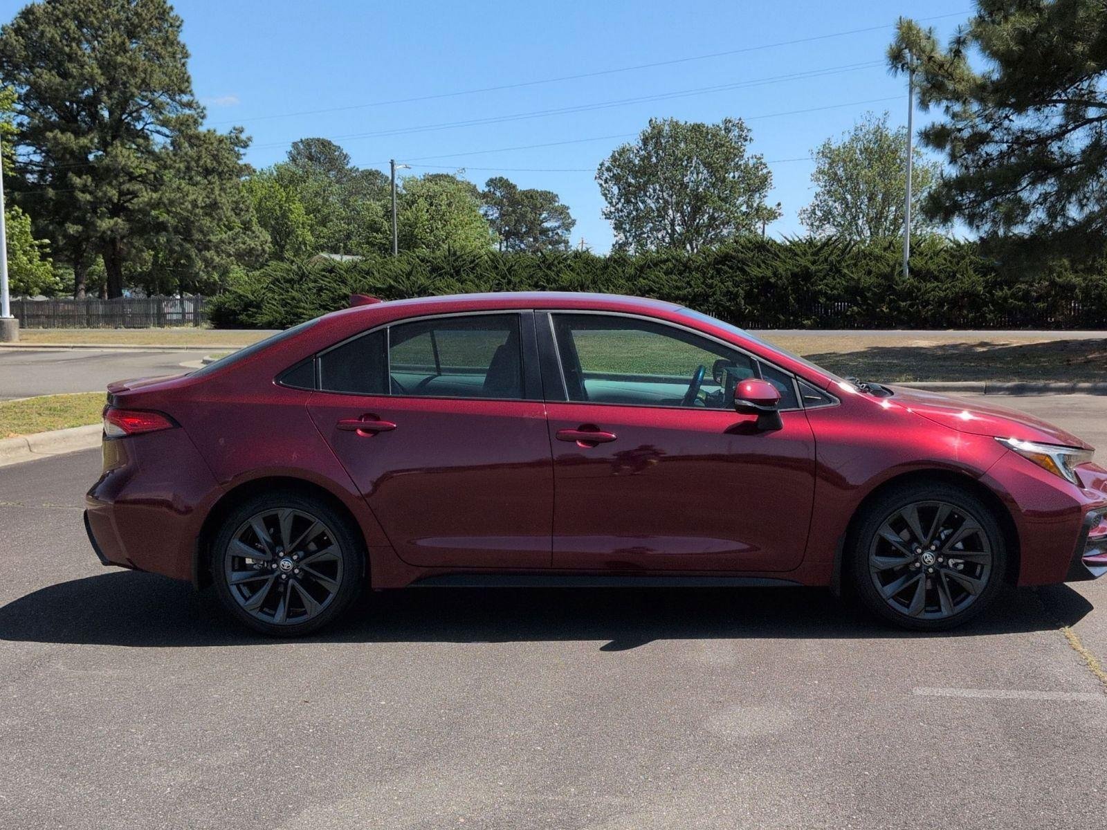 Used 2025 Ruby Flare Pearl Toyota SE image 6