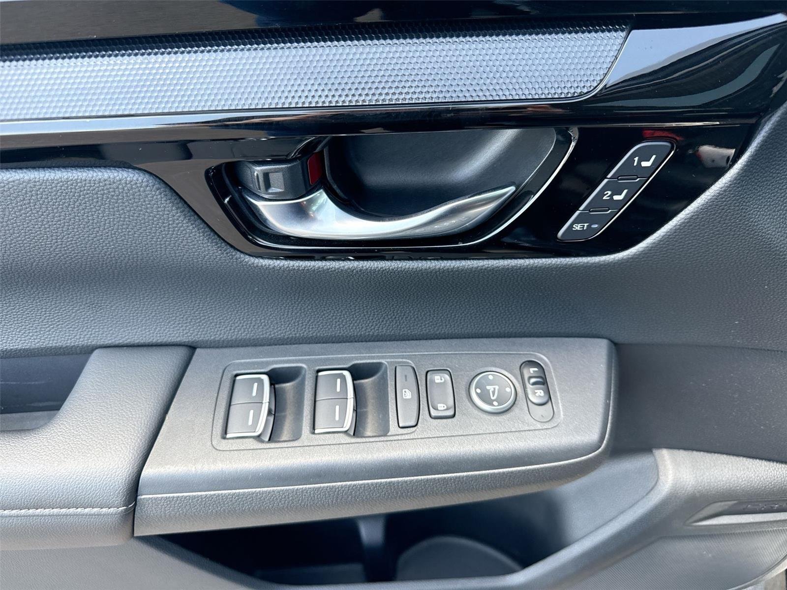 Used 2025 Meteorite Gray Metallic Honda EX-L image 12