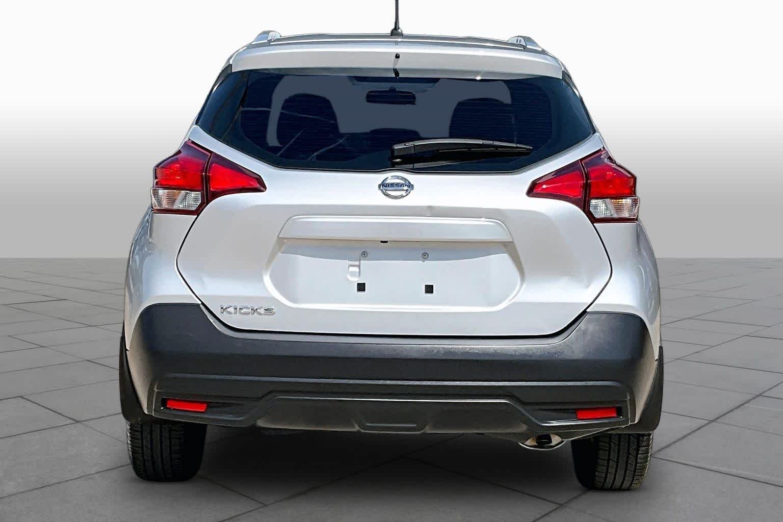Used 2019 Brilliant Silver Metallic Nissan S image 5