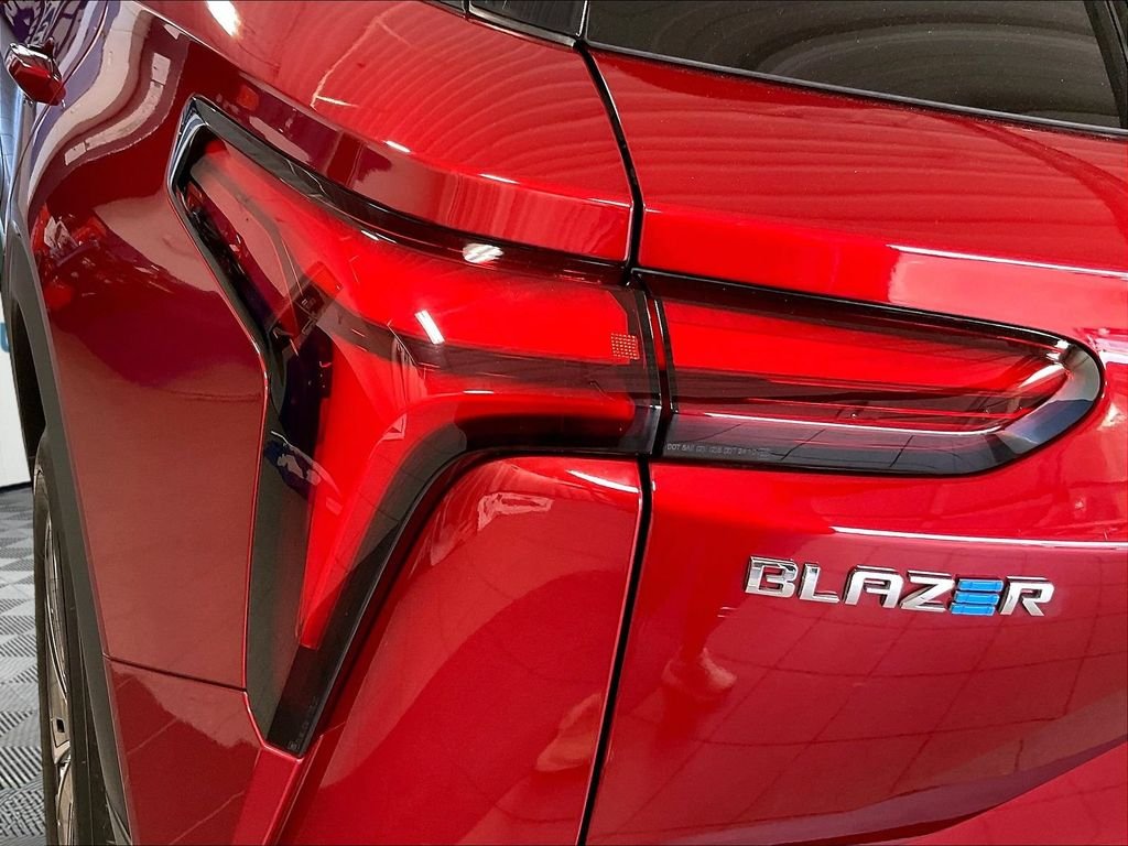 Used 2024 Red Chevrolet LT image 33