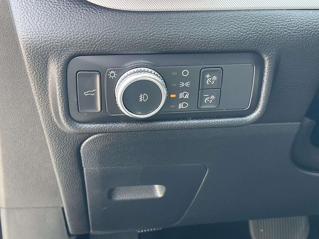 Used 2021 White Ford XLT image 20