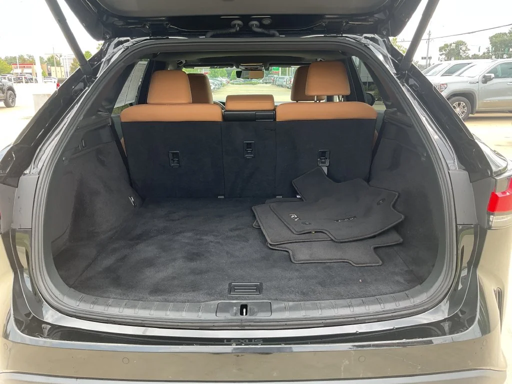 Used 2023 Black Lexus 350 Premium image 9