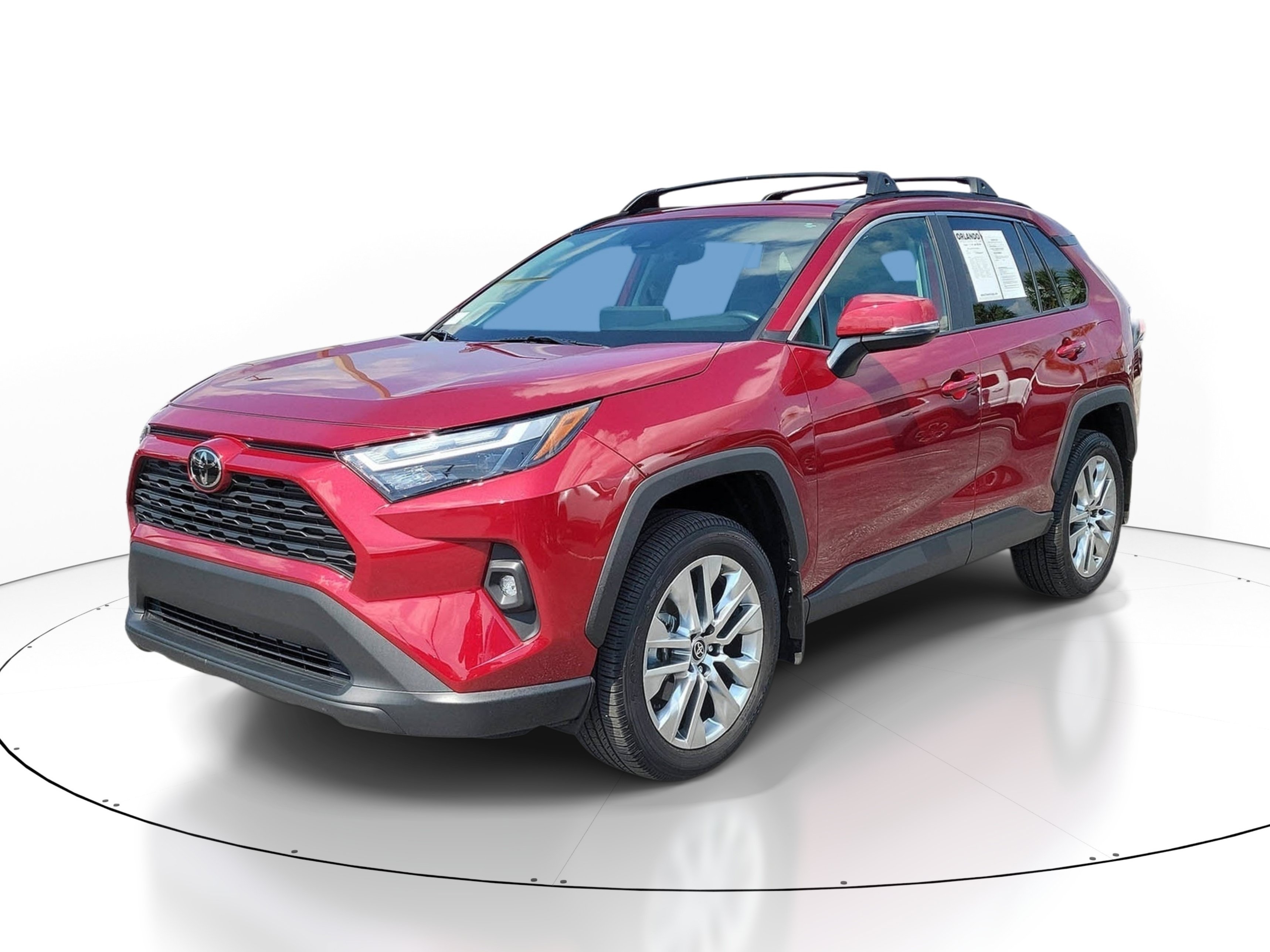 Used 2025 Pearl Toyota XLE Premium image 3