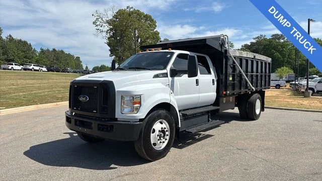 Used 2022  Ford NA image 9