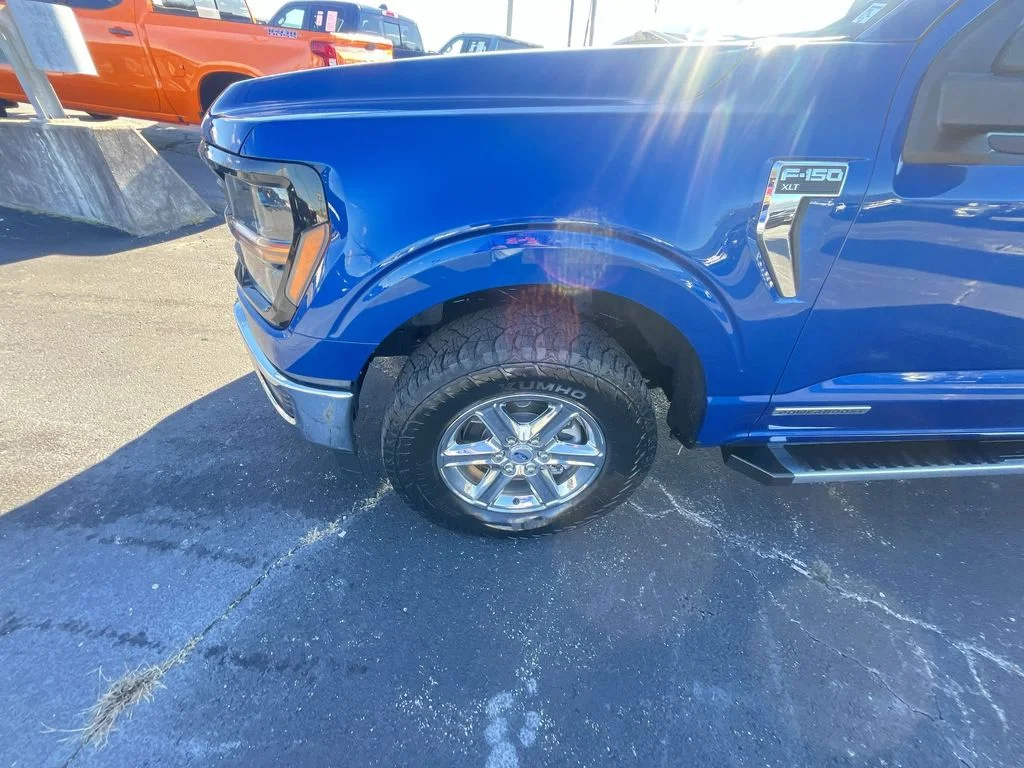 Used 2024 Blue Ford XLT image 10