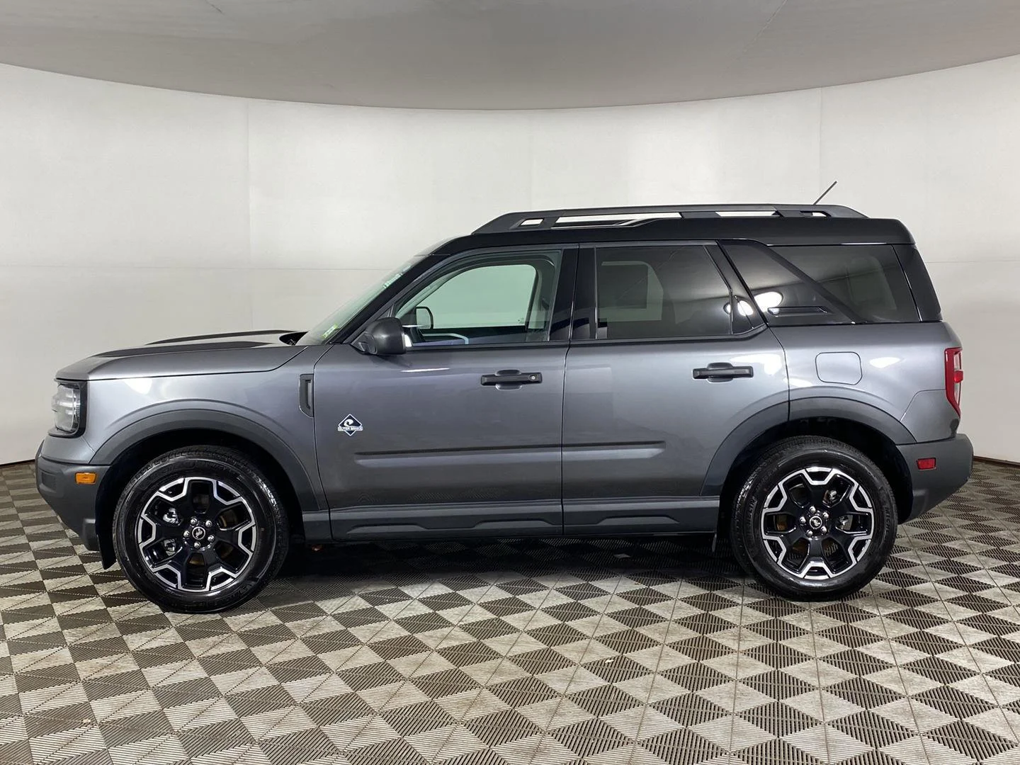 Used 2026 Carbonized Gray Metallic Ford Outer Banks image 28