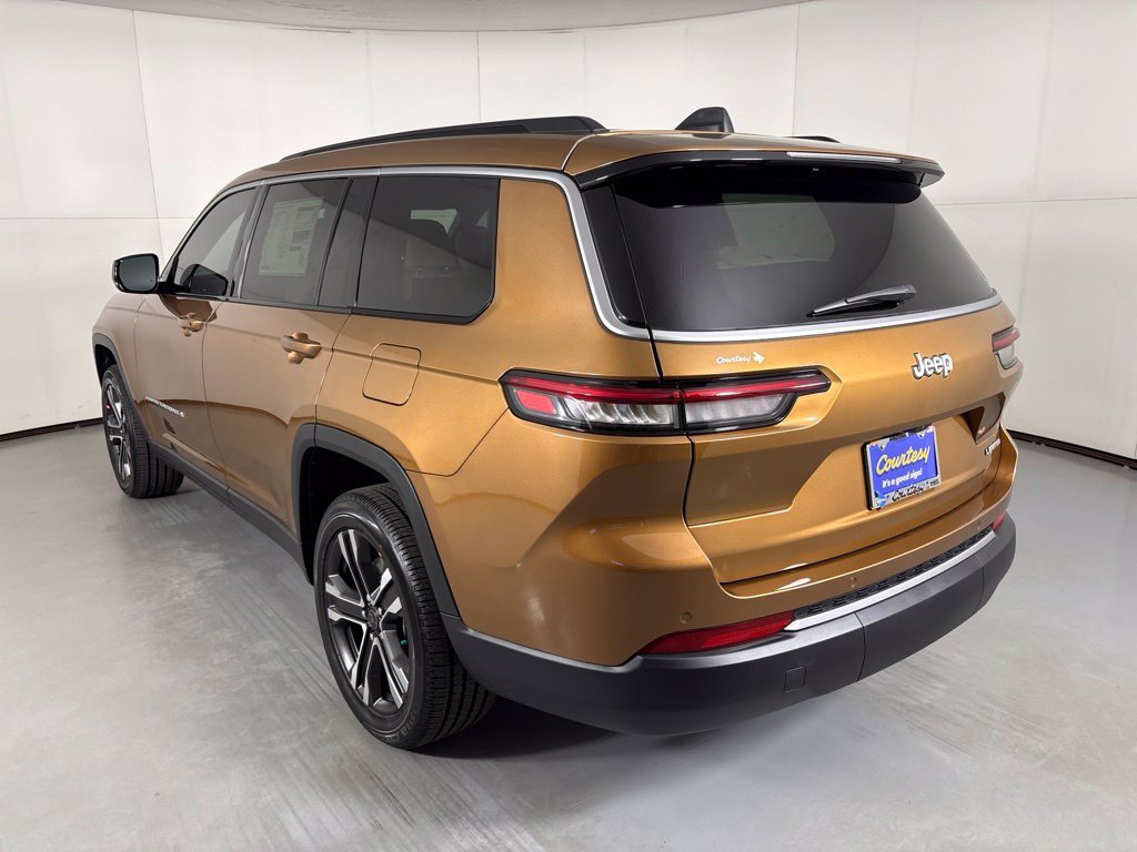 New 2027 Copper Shino Metallic Clearcoat Jeep Limited image 6