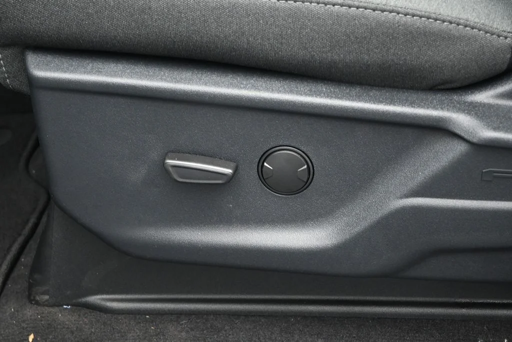New 2026 White Ford XLT image 9