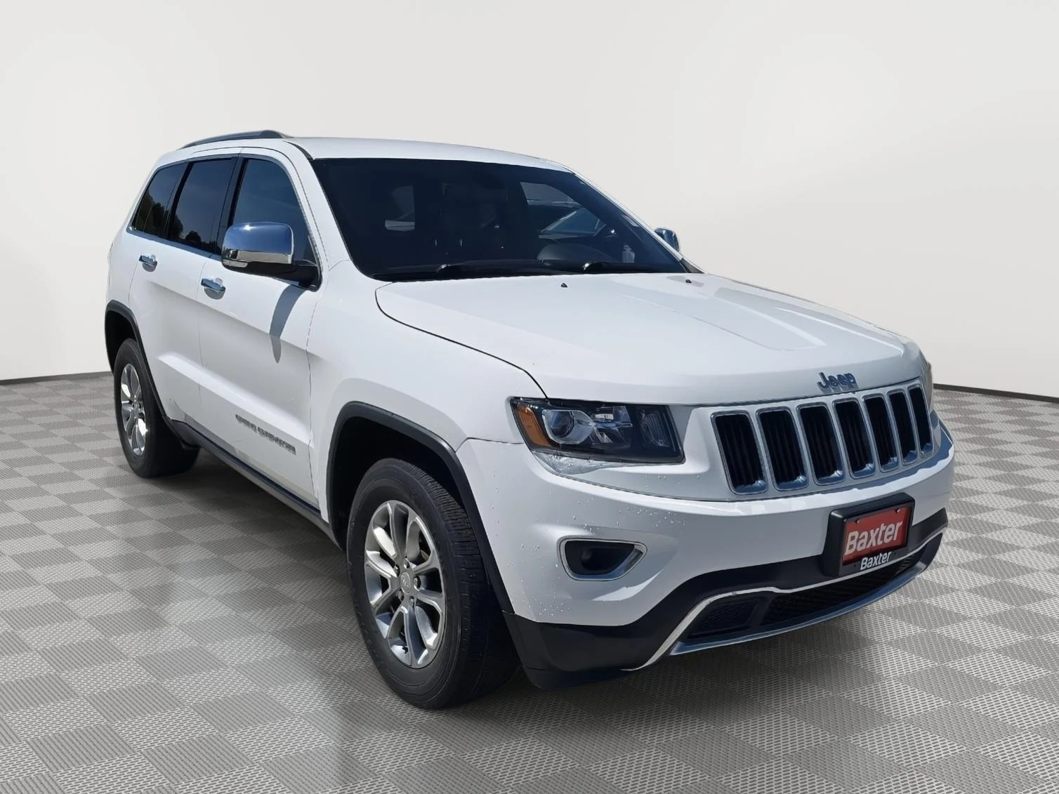Used 2015 WHITE Jeep Limited image 1