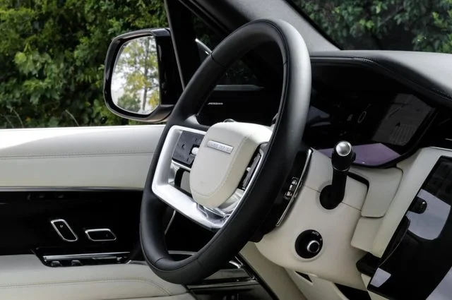 New 2026 White Land Rover SE image 20