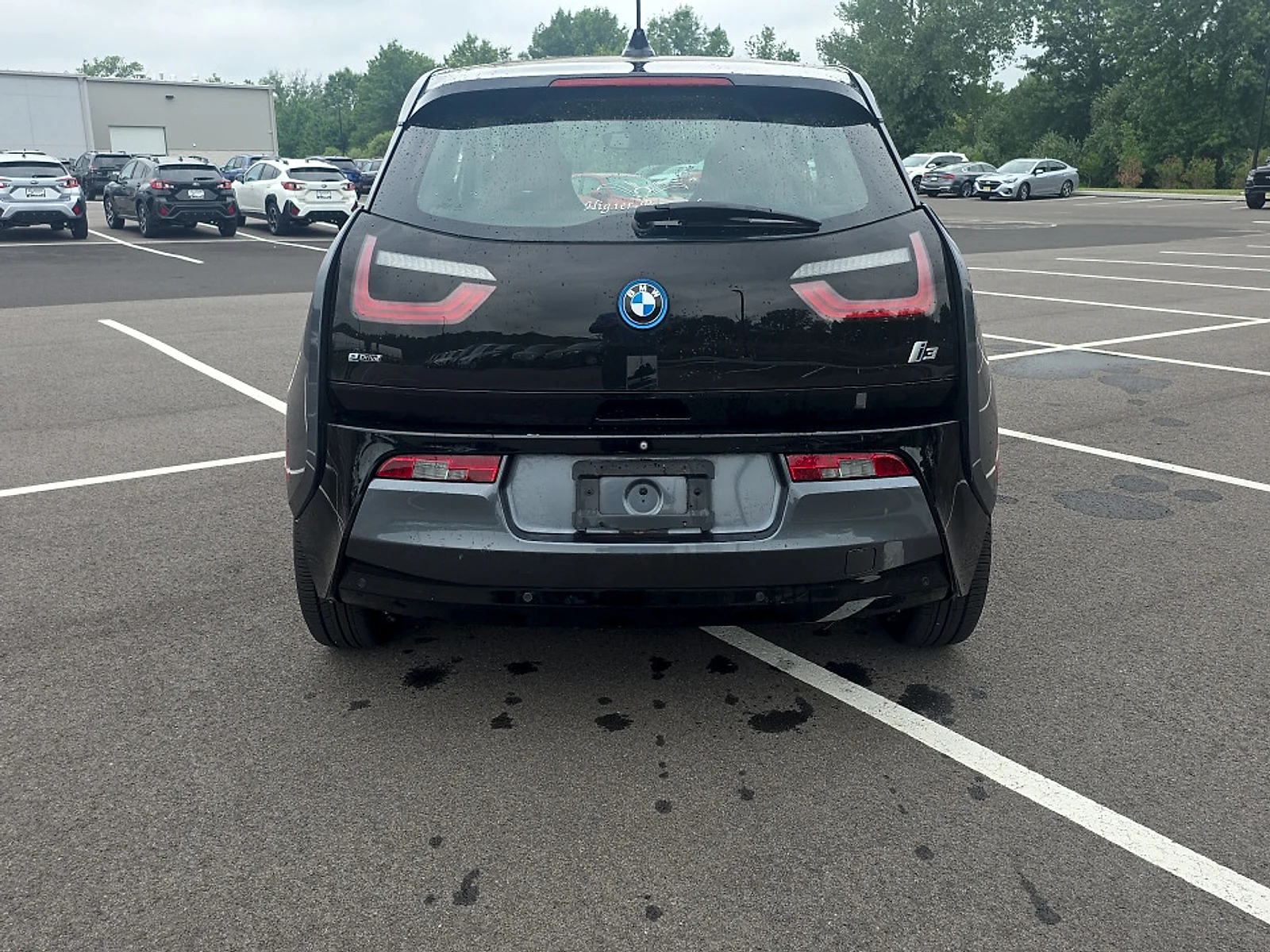 Used 2017 Protonic Blue Metallic w/Frozen Gray Accent BMW 94 Ah w/Range Extender image 4