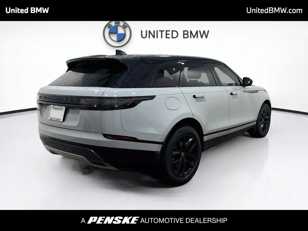 Used 2024  Land Rover Dynamic SE image 5
