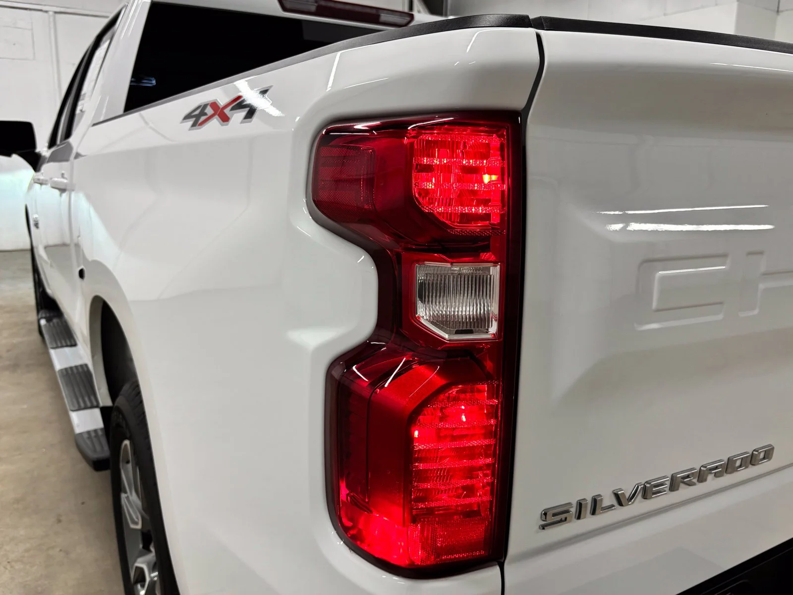 Used 2026 White Chevrolet LT image 7
