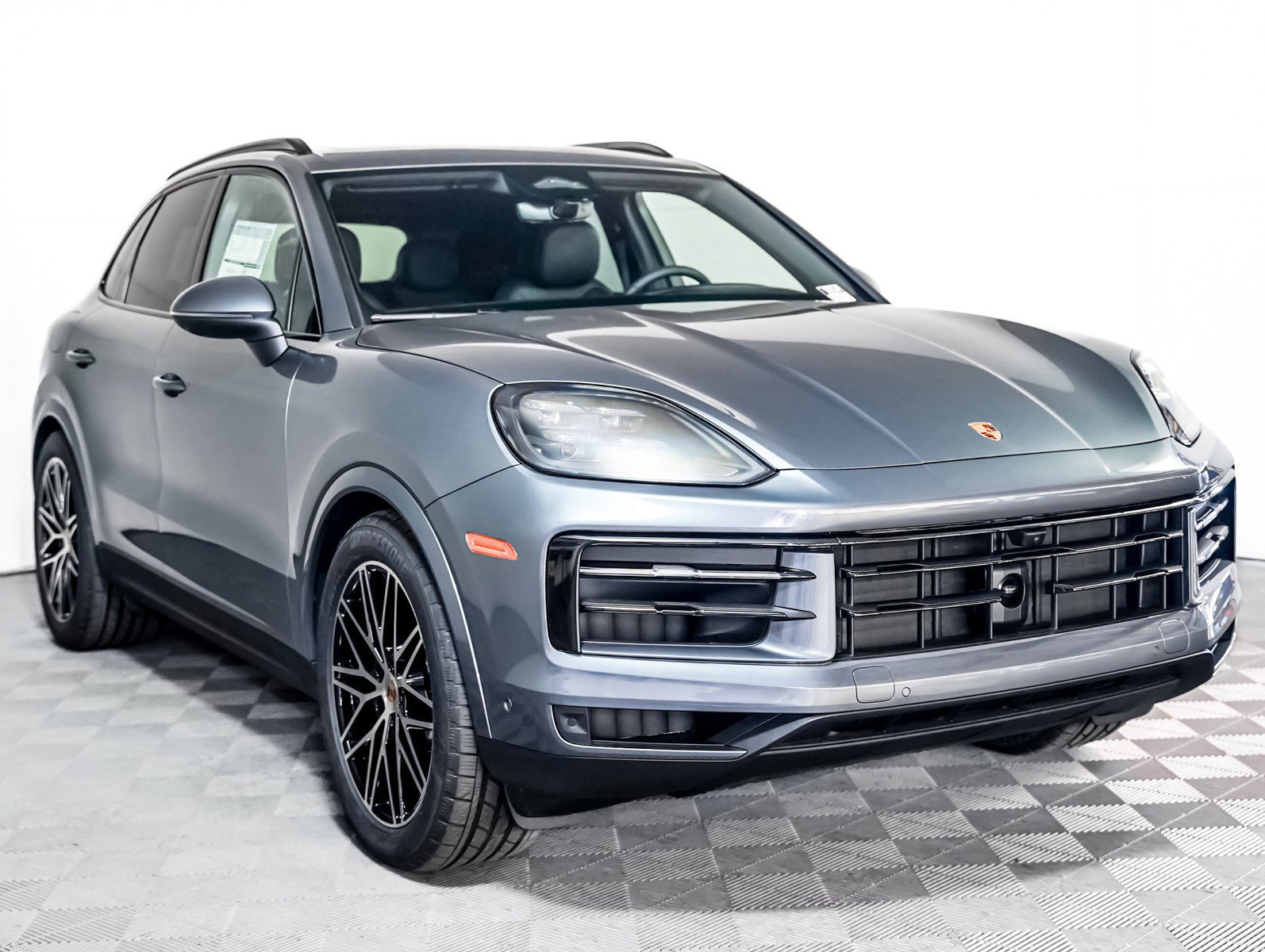 2026 Porsche Cayenne S - Photo 8