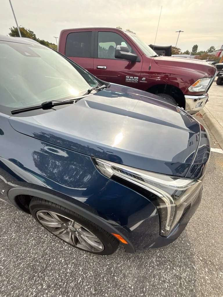 Used 2019 Blue Cadillac Premium Luxury image 9